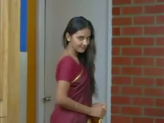 Sexy_indian_house_wife