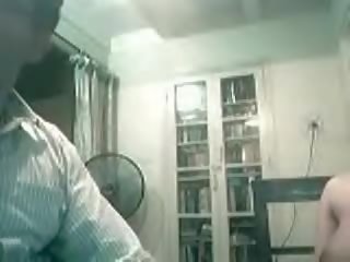 Lucknow Paki teenager sucks 4 inch Indian Muslim Paki cock on Webcam