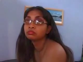Vierge jeune femelle indien geeta