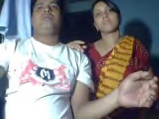 DELHI wali desirable Bhabi in saree exposed by husband for money